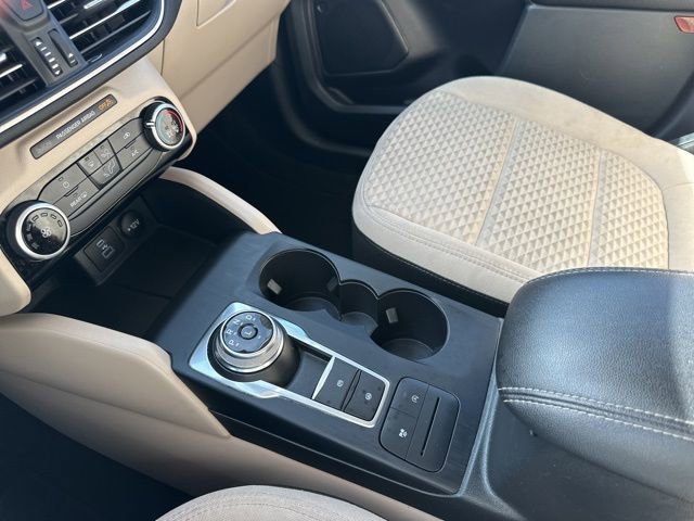 Used 2022 Ford Escape SE image 21
