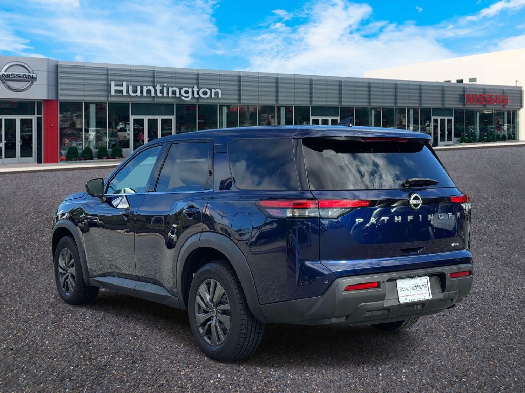 Used 2022 Nissan Pathfinder S AWD/4WD image 8