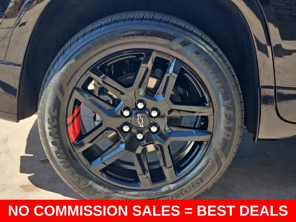Used 2023 Chevrolet Traverse Premier w/ Redline Edition AWD/4WD image 40