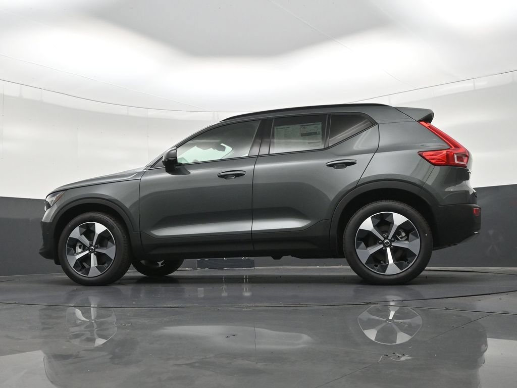 New 2026 Volvo XC40 B5 Plus w/ Climate Package AWD/4WD image 23