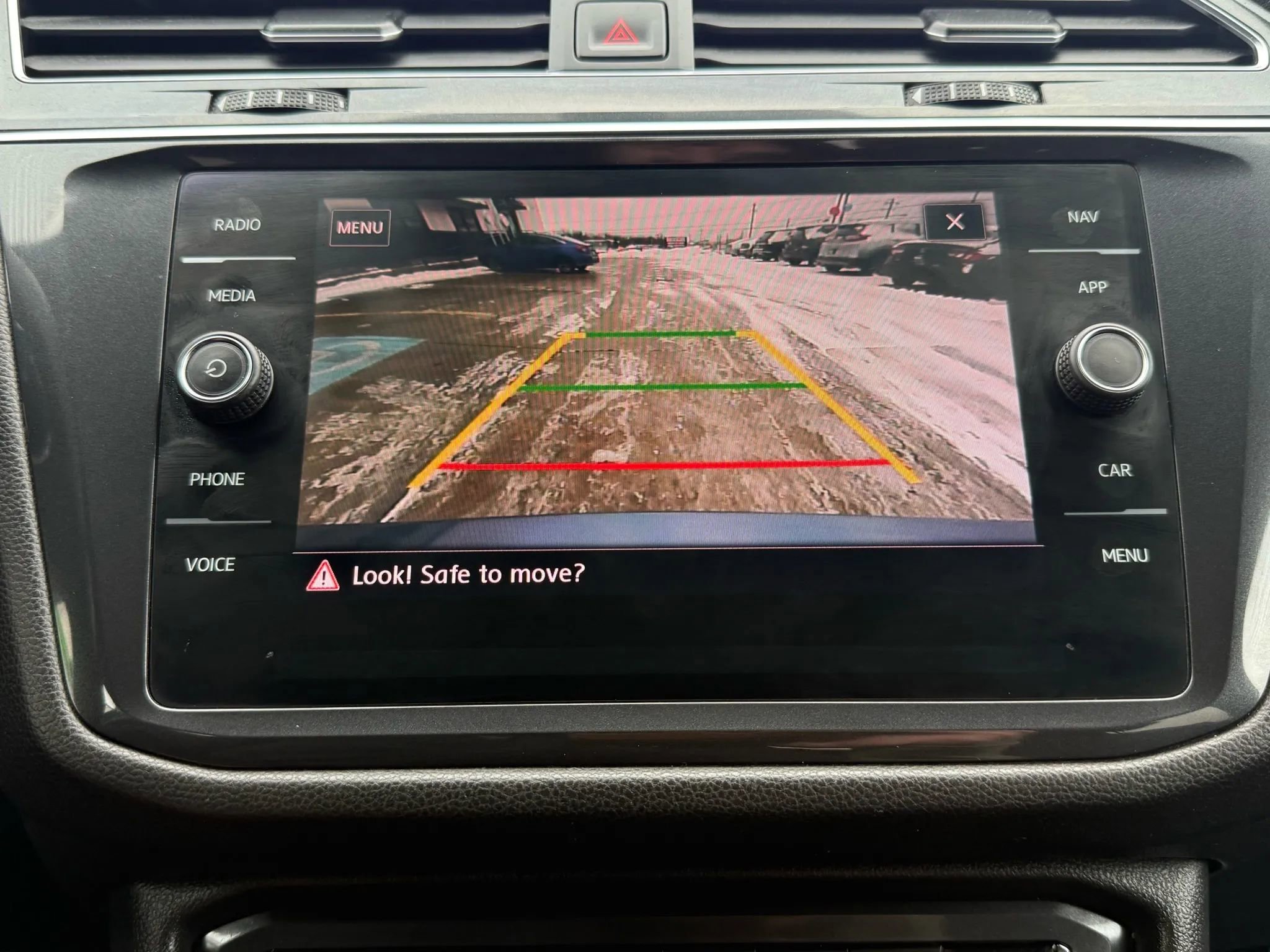 Used 2019 Volkswagen Tiguan SEL R-Line image 43