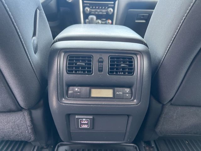Used 2018 Nissan Pathfinder SV w/ SV Tech Package image 17