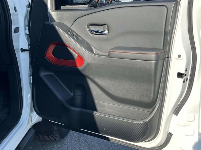 Used 2024 Nissan Frontier PRO-4X w/ Technology Package image 24