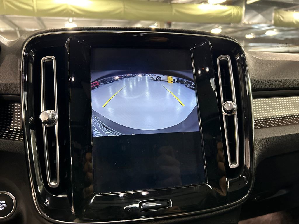Used 2019 Volvo XC40 T5 R-Design AWD/4WD image 17