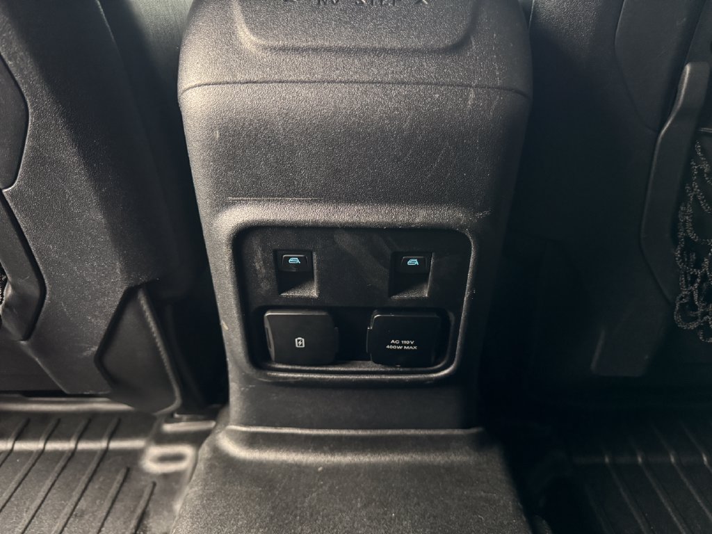 Used 2023 Ford Bronco Black Diamond AWD/4WD image 32