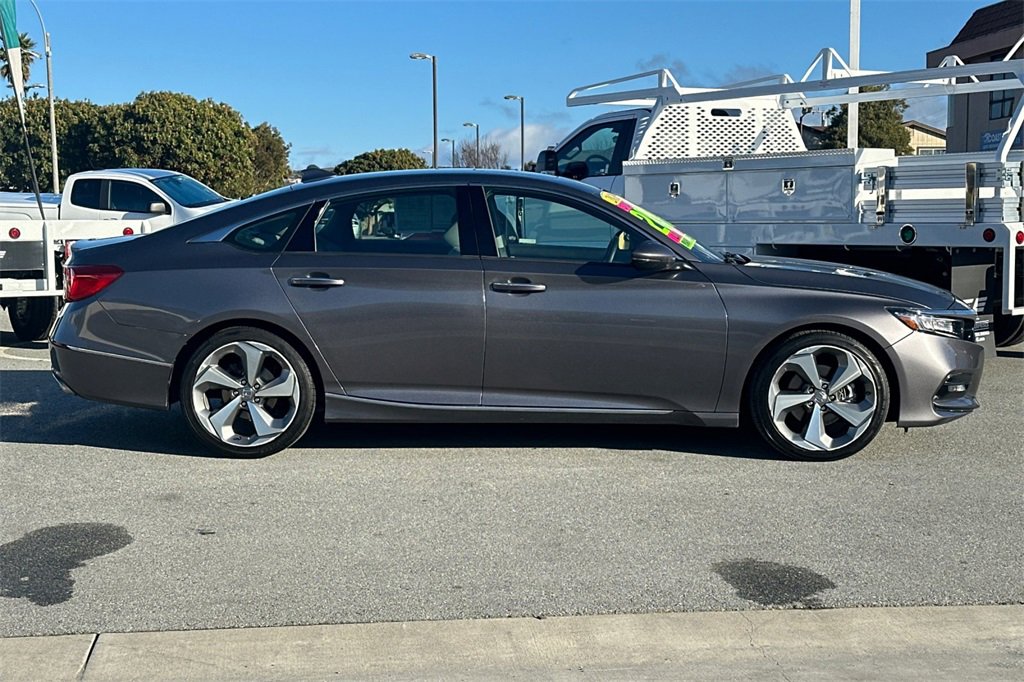 Used 2019 Honda Accord Touring image 2
