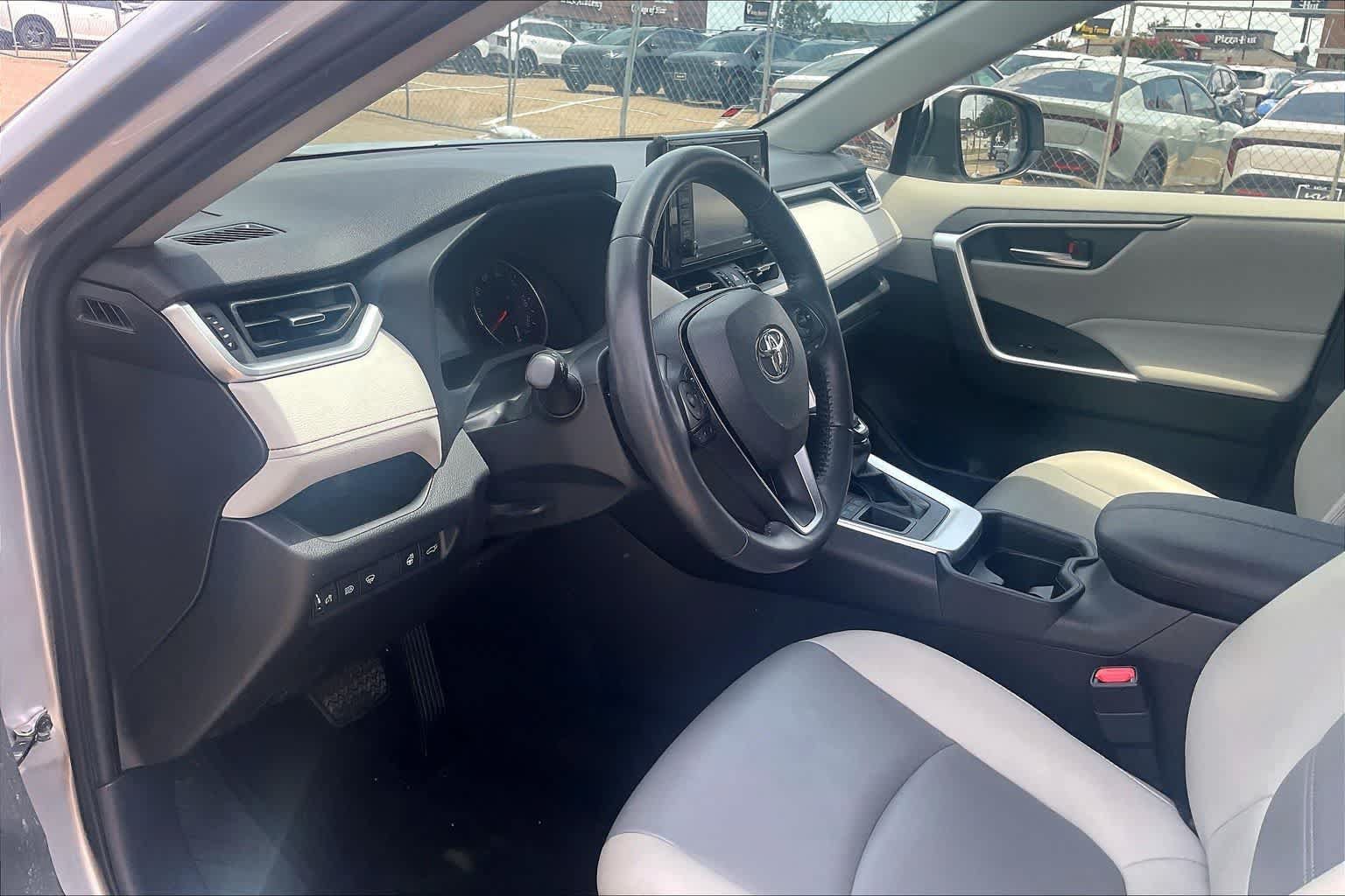 Used 2020 Toyota RAV4 XLE Premium AWD/4WD image 2