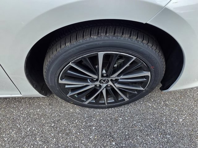 Certified 2023 Lexus ES 300h w/ Premium Package FWD image 15