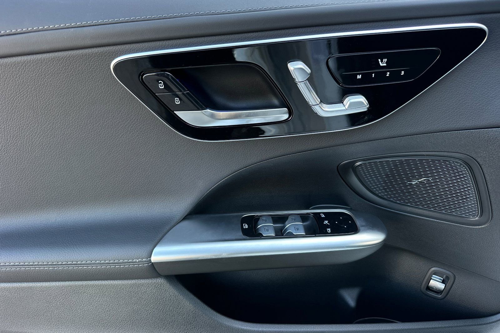 New 2025 Mercedes-Benz C 300 4MATIC Sedan image 21