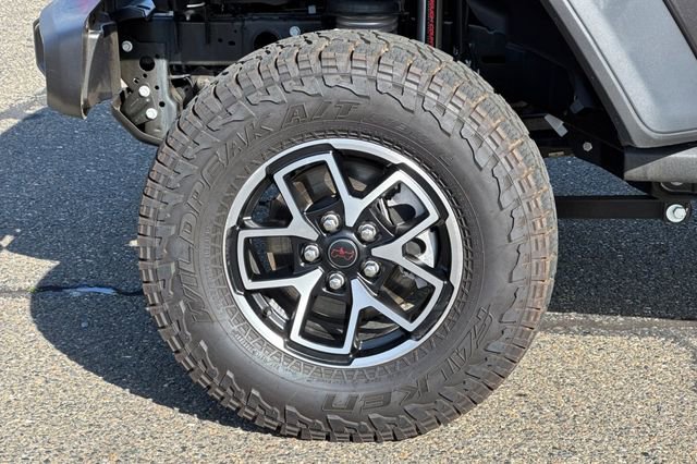 Used 2025 Jeep Gladiator Rubicon w/ Convenience Group image 45