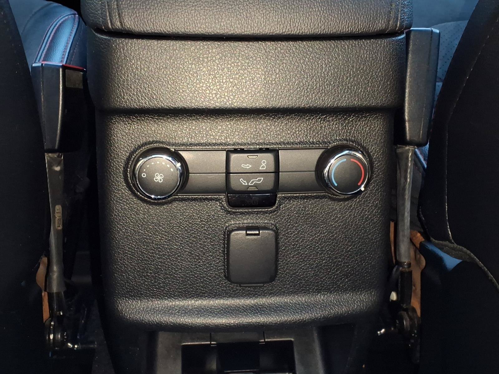 Used 2019 Ford Explorer XLT w/ Equipment Group 202A AWD/4WD image 13