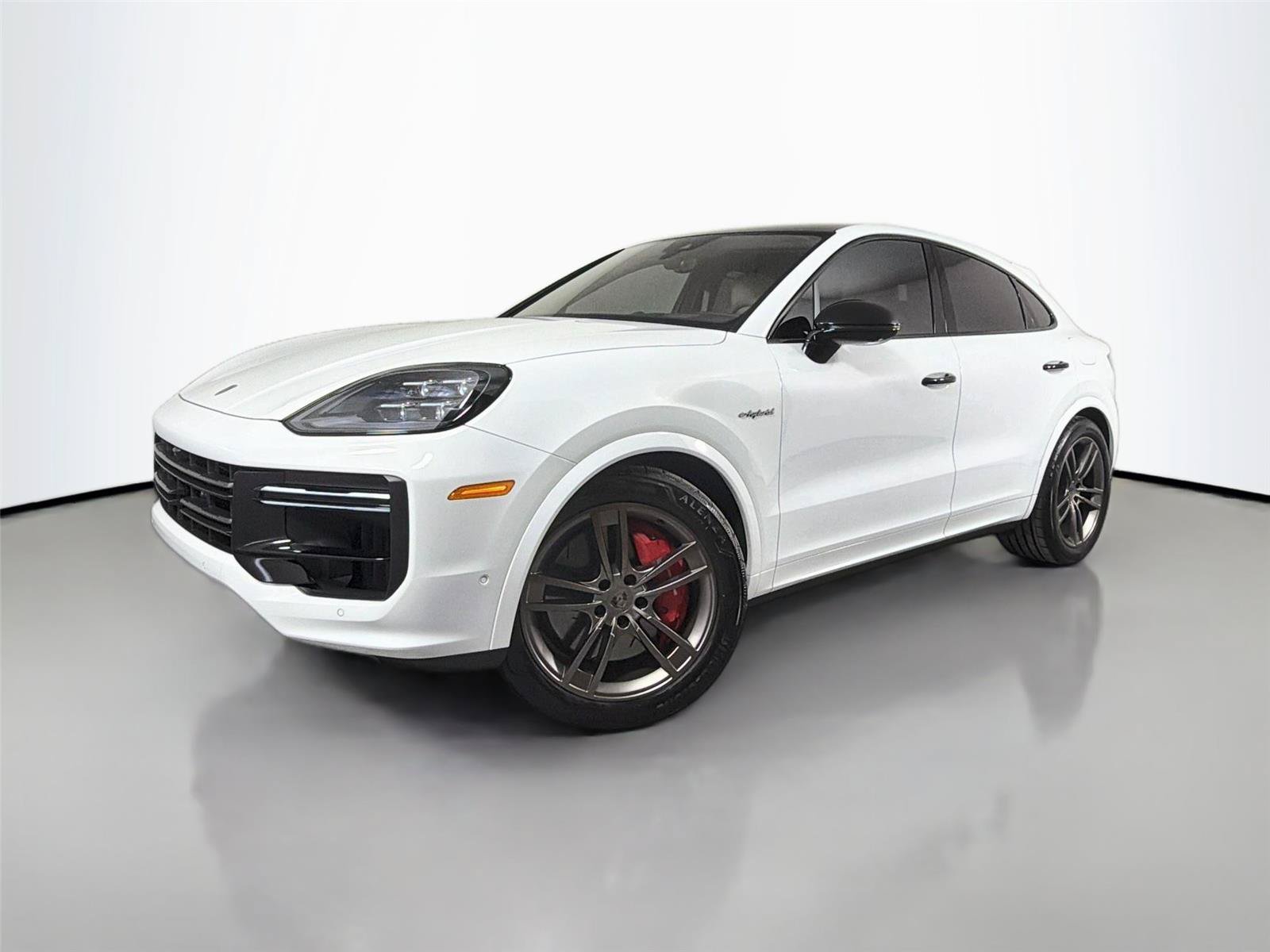 Certified 2025 Porsche Cayenne Turbo AWD/4WD image 1