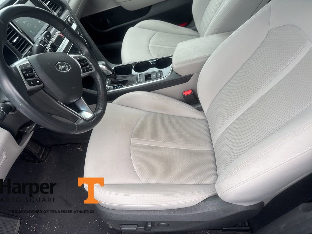 Used 2019 Hyundai Sonata SEL w/ Tech Package 02 FWD image 13