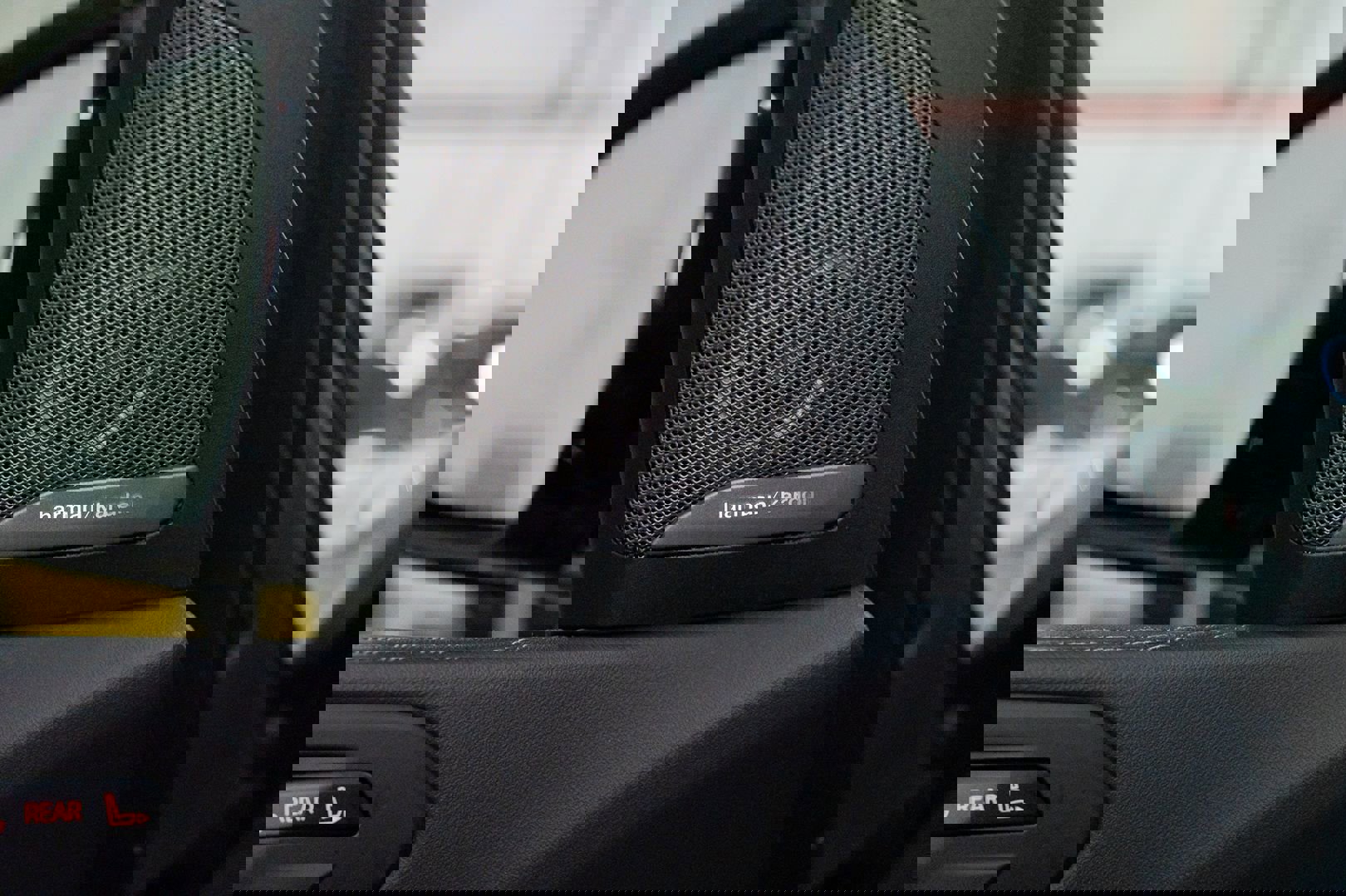 Used 2023 BMW X7 M60i image 19