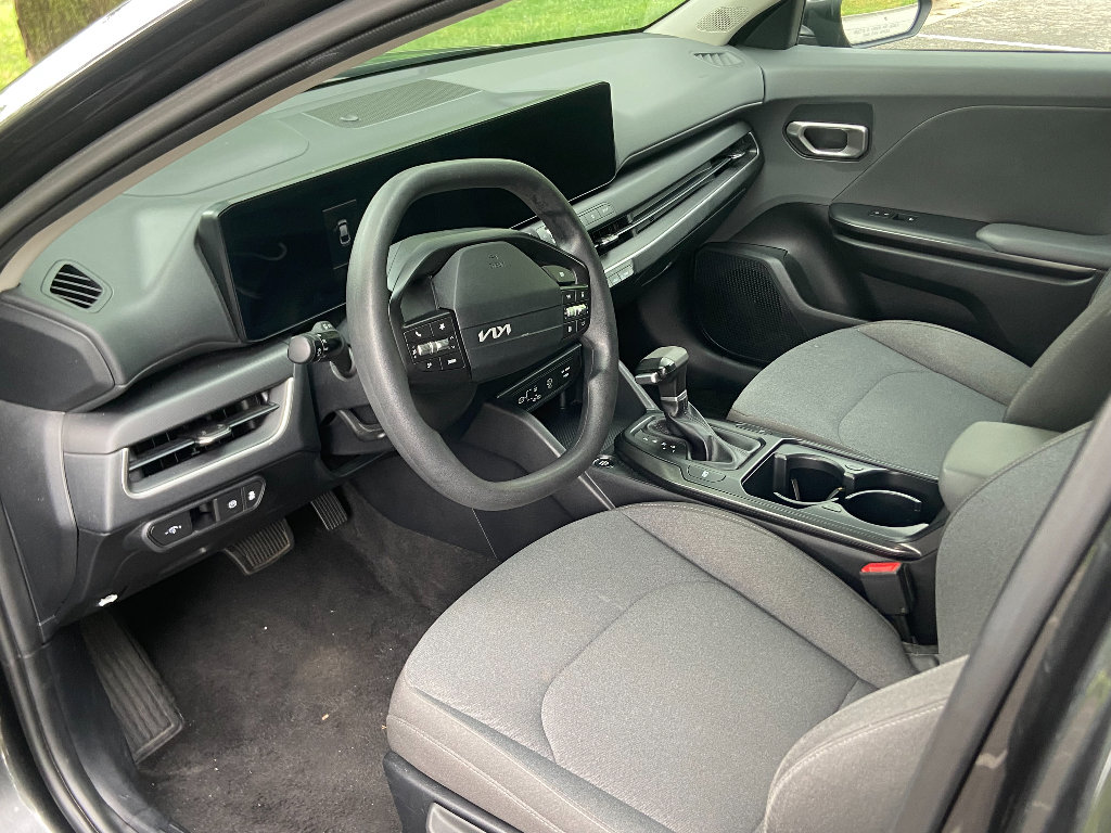 Used 2025 Kia K4 FWD image 20