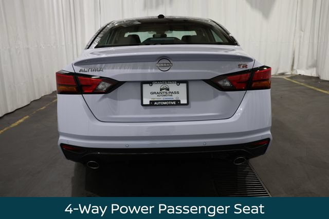 New 2026 Nissan Altima 2.5 SR w/ SR Premium Package FWD image 4