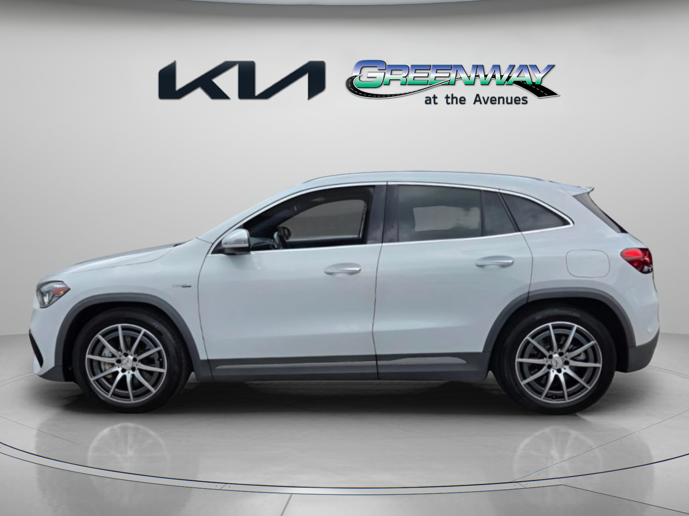Used 2021 Mercedes-Benz GLA 35 AMG 4MATIC image 4