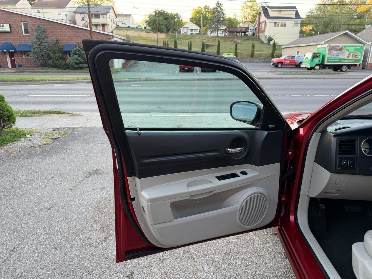 Used 2005 Dodge Magnum R/T RWD image 10