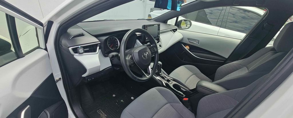 Used 2022 Toyota Corolla SE FWD image 5