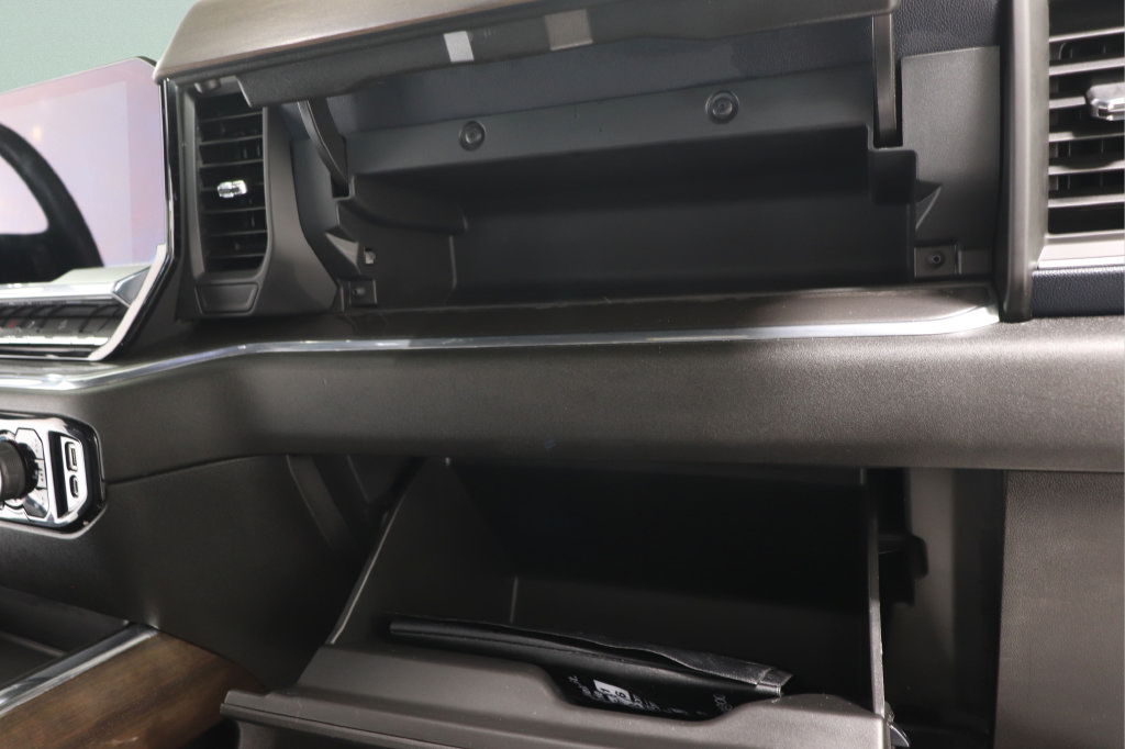 Used 2024 Chevrolet Silverado 2500 High Country w/ High Country Premium Package AWD/4WD image 29