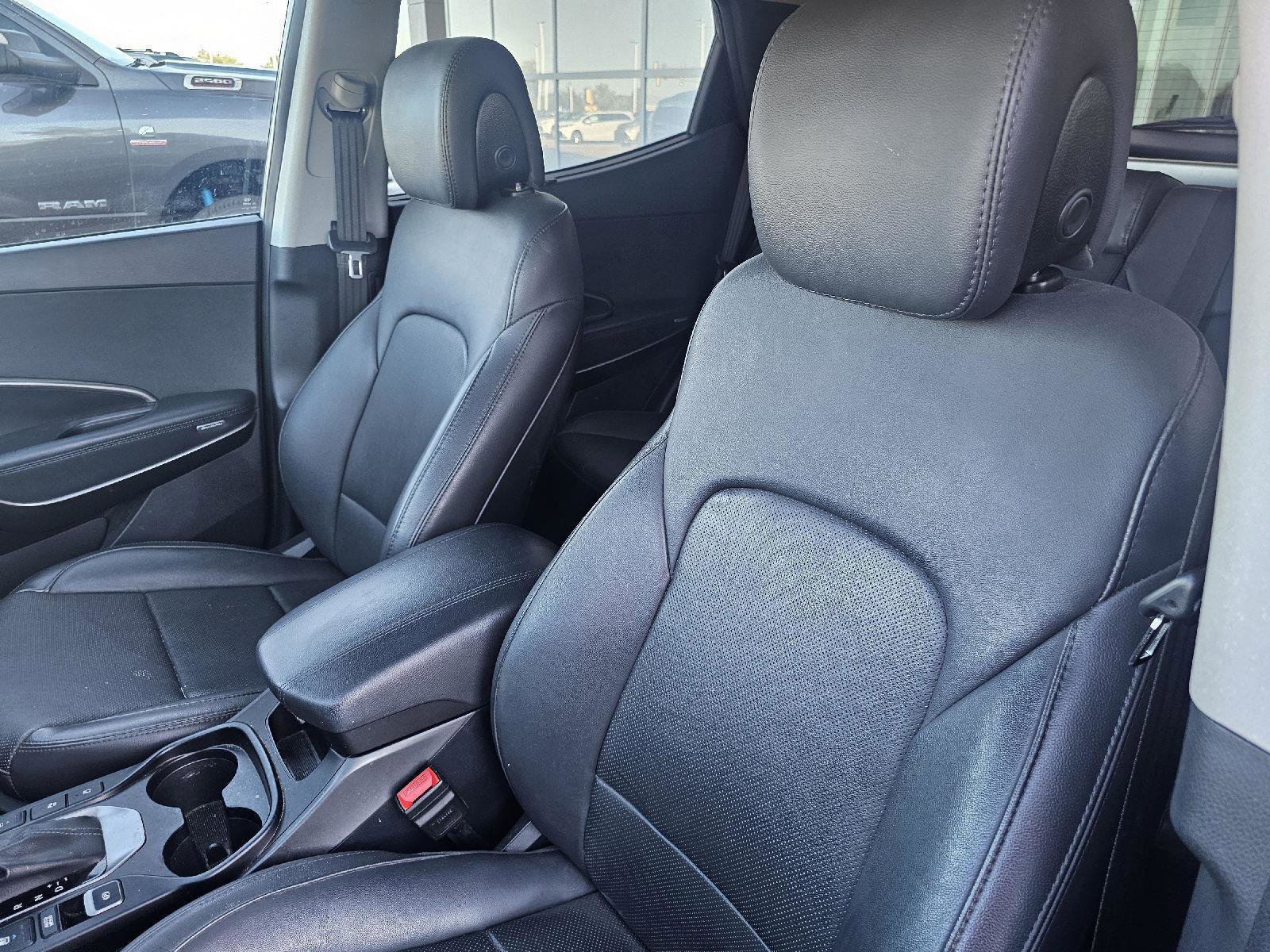 Used 2017 Hyundai Santa Fe Sport w/ 2.0T Ultimate Tech Package 05 image 19