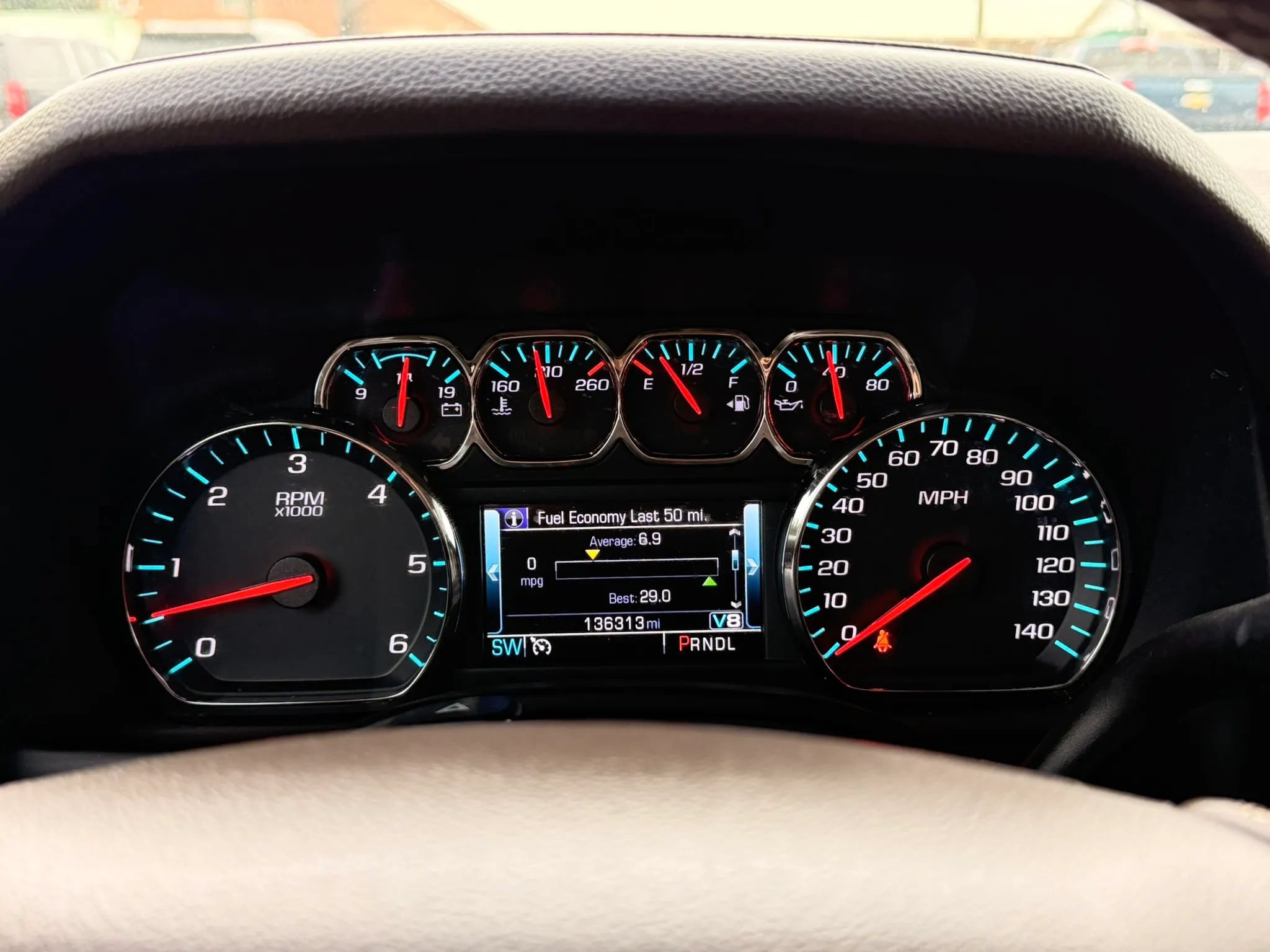 Used 2018 Chevrolet Suburban LT RWD image 22