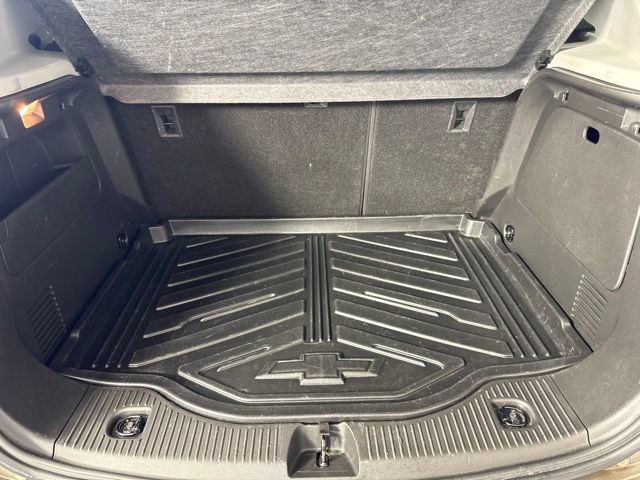Used 2021 Chevrolet Trax LT w/ Premium Seat Package FWD image 29