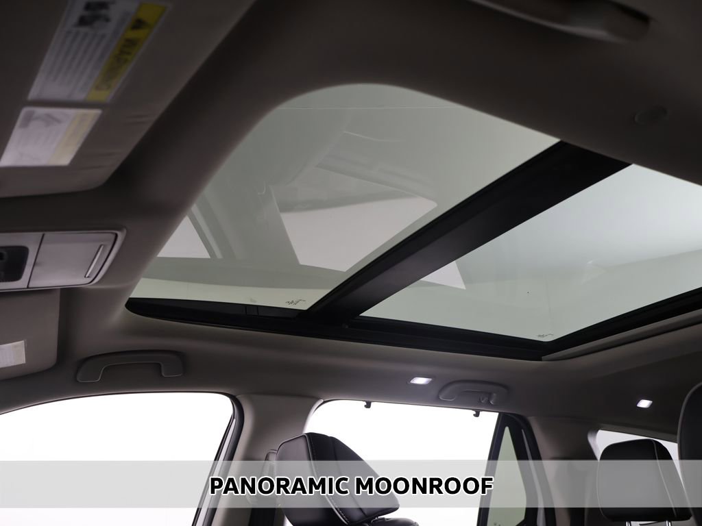 Used 2025 Honda Pilot Elite image 4