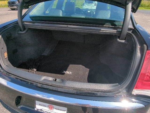 Used 2015 Chrysler 300 C w/ Light Group RWD image 12