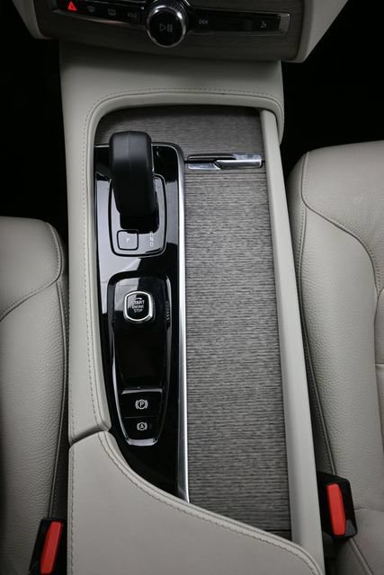 Used 2023 Volvo XC90 B6 Plus w/ Protection Package Premier AWD/4WD image 11