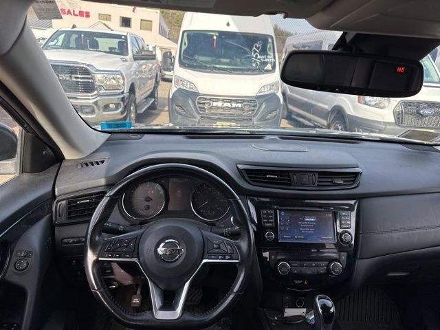 Used 2017 Nissan Rogue SL w/ SL Premium Package image 9