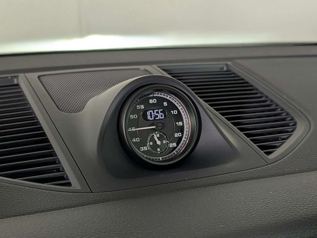 New 2026 Porsche Macan image 31