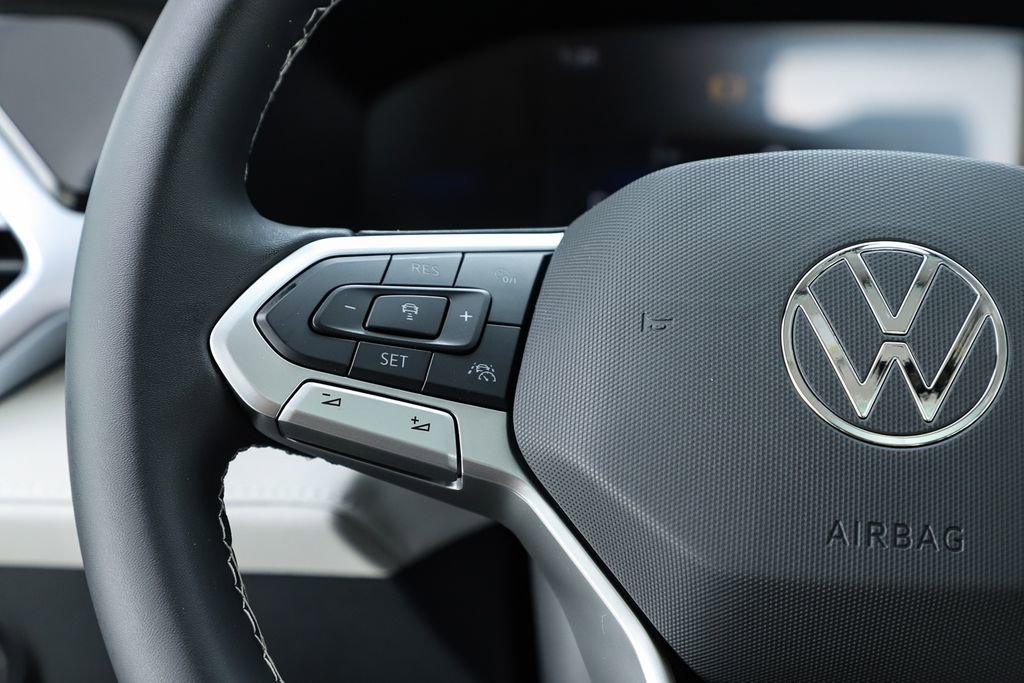 New 2026 Volkswagen Taos SE FWD image 58