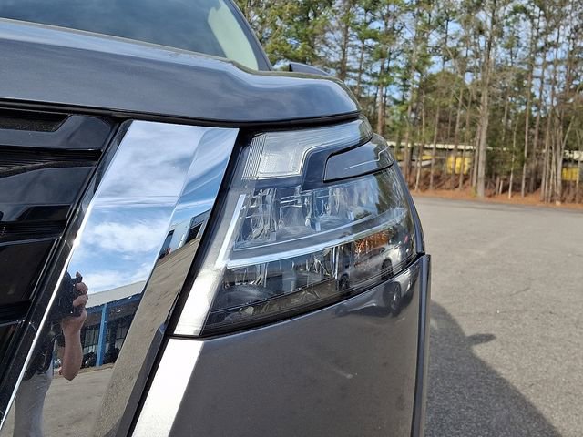 Used 2022 Nissan Pathfinder SV image 10