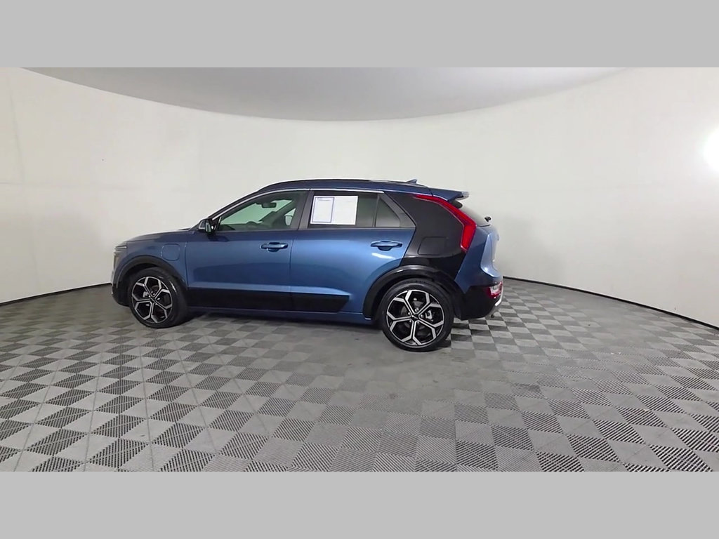 Used 2023 Kia Niro SX Touring FWD image 44