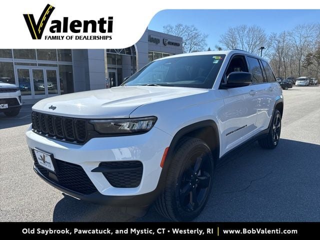 Used 2023 Jeep Grand Cherokee Altitude
