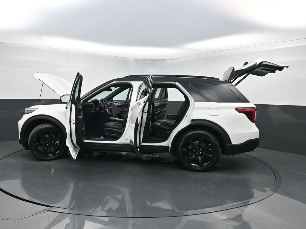 Used 2023 Ford Explorer ST-Line w/ Class IV Trailer Tow Package RWD image 39