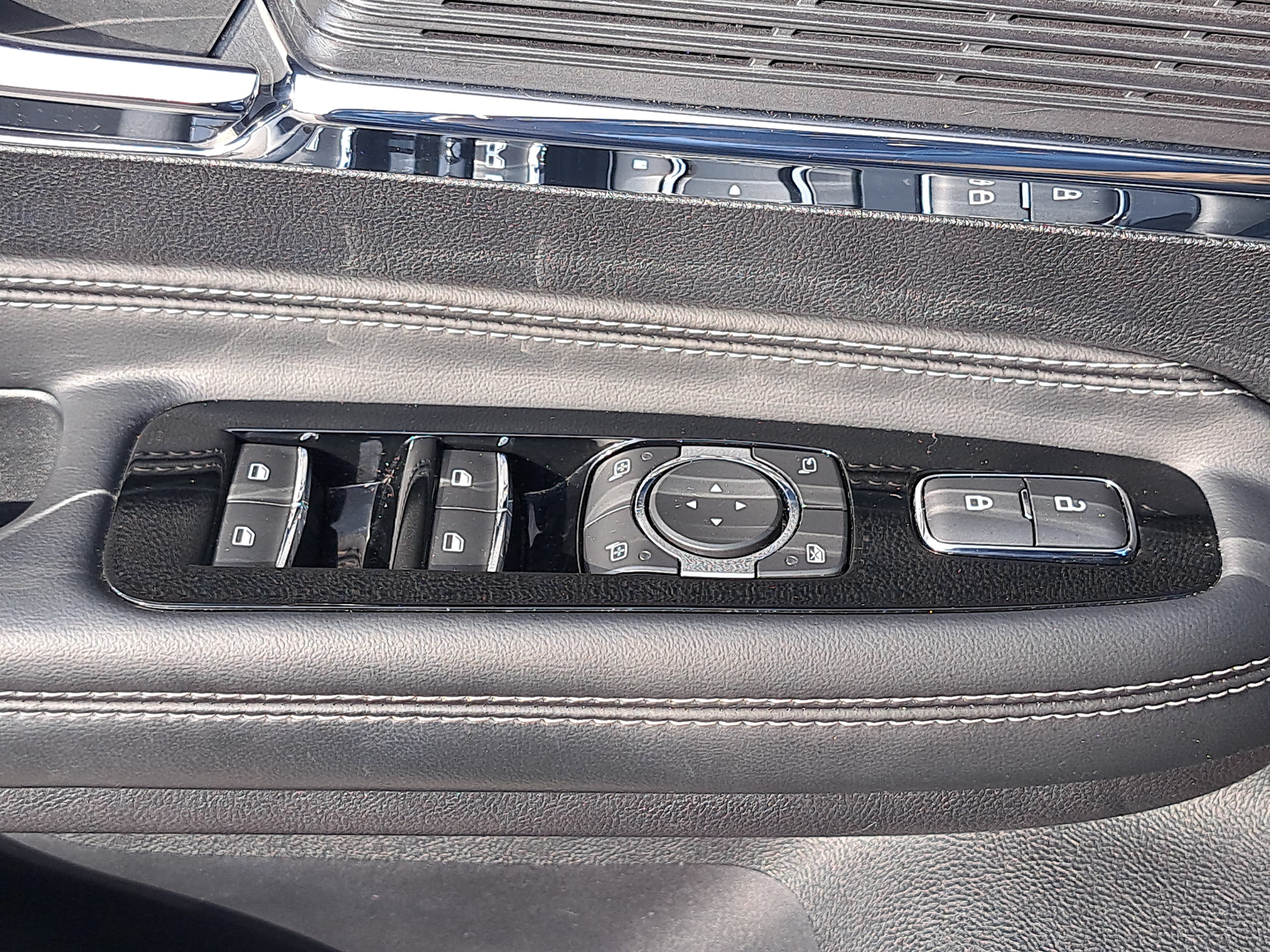 Certified 2022 Lincoln Corsair AWD w/ Premium Package image 29