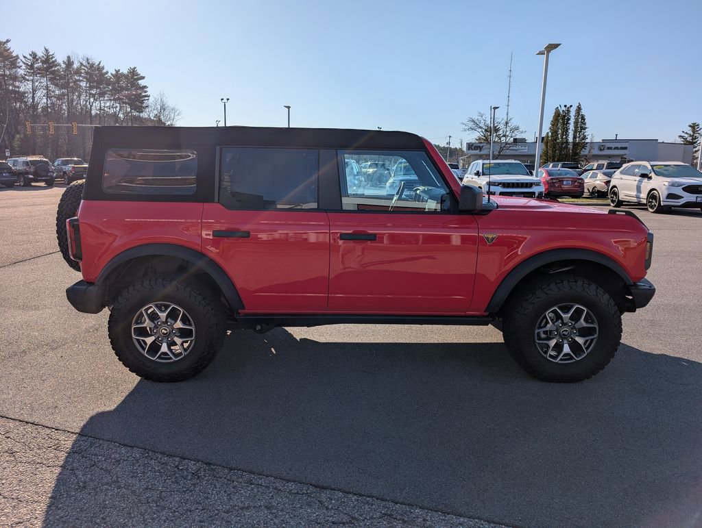 Used 2024 Ford Bronco Badlands image 7