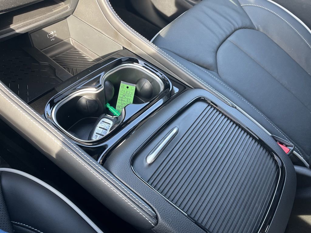 New 2026 Chrysler Pacifica Limited w/ S Appearance Package image 22