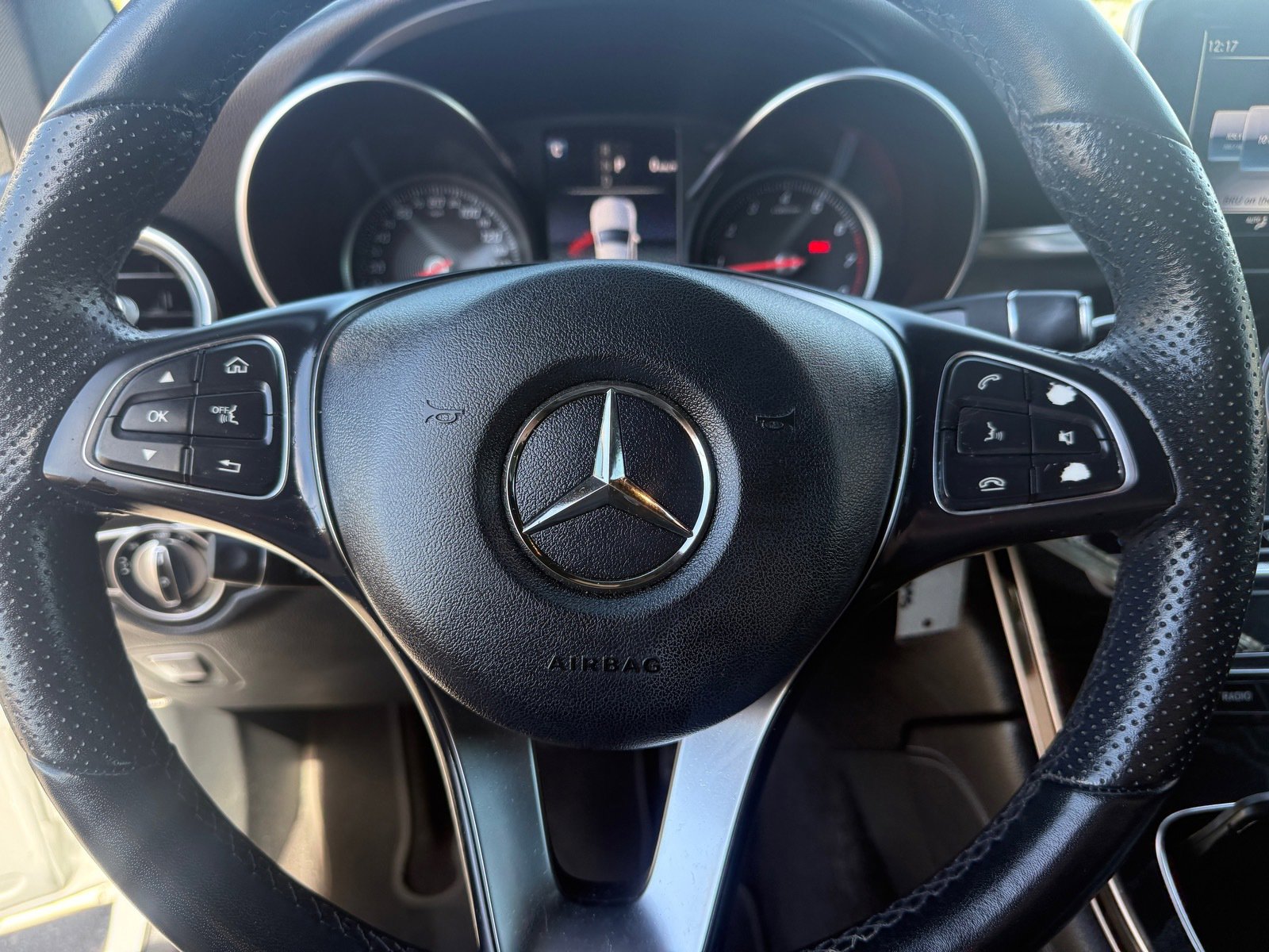 Used 2019 Mercedes-Benz GLC 300 image 28