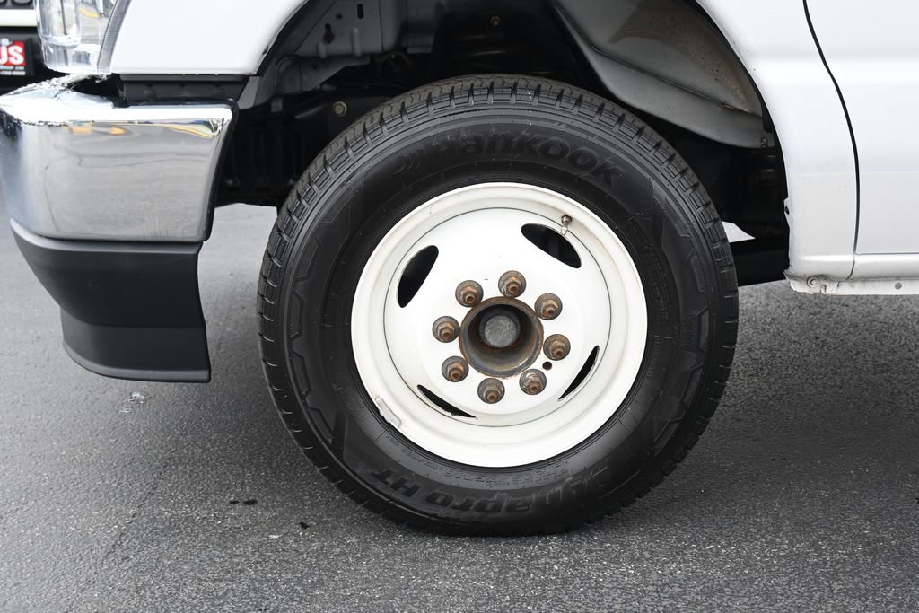 Used 2021 Ford E-350 and Econoline 350 Super Duty w/ Power Windows & Locks Group RWD image 19