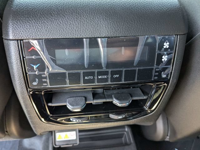 New 2026 Jeep Grand Cherokee L Limited w/ Luxury Tech Group II AWD/4WD image 14