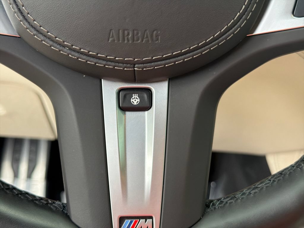 Used 2022 BMW X7 M50i w/ Dynamic Handling Package AWD/4WD image 27
