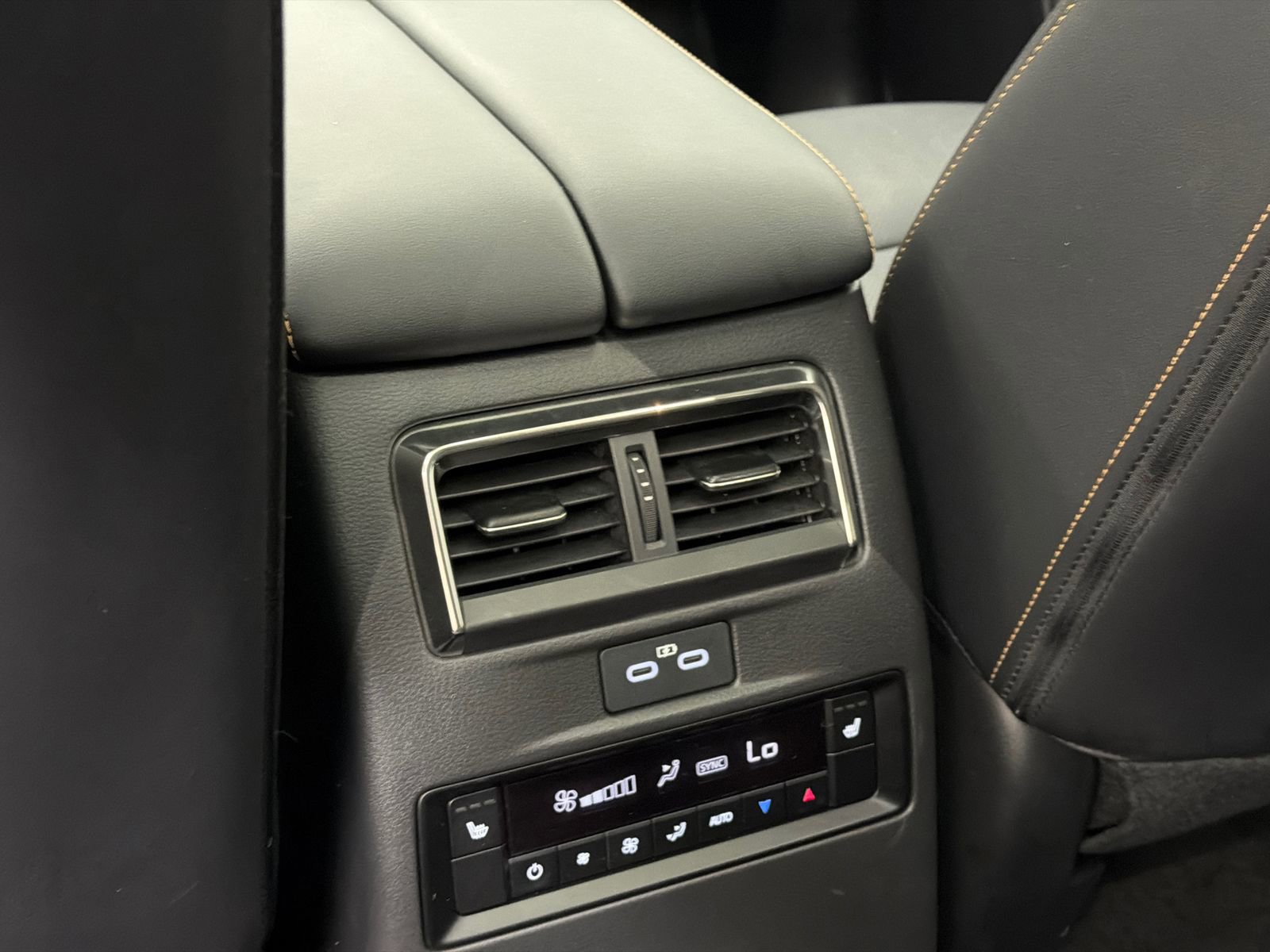 Used 2025 MAZDA CX-70 Plug-In Hybrid w/ Premium Plus AWD/4WD image 19