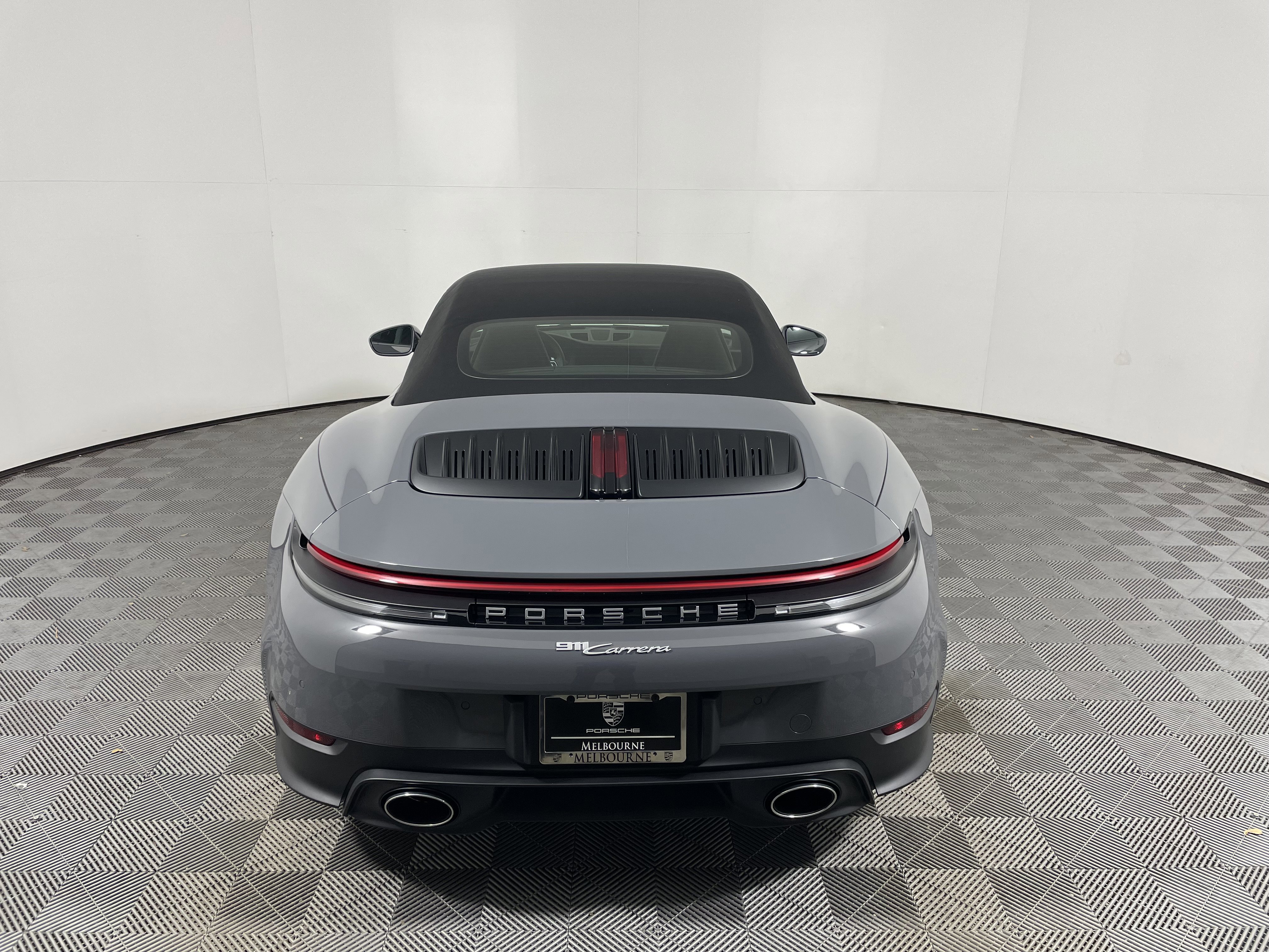 Used 2025 Porsche 911 Carrera image 28