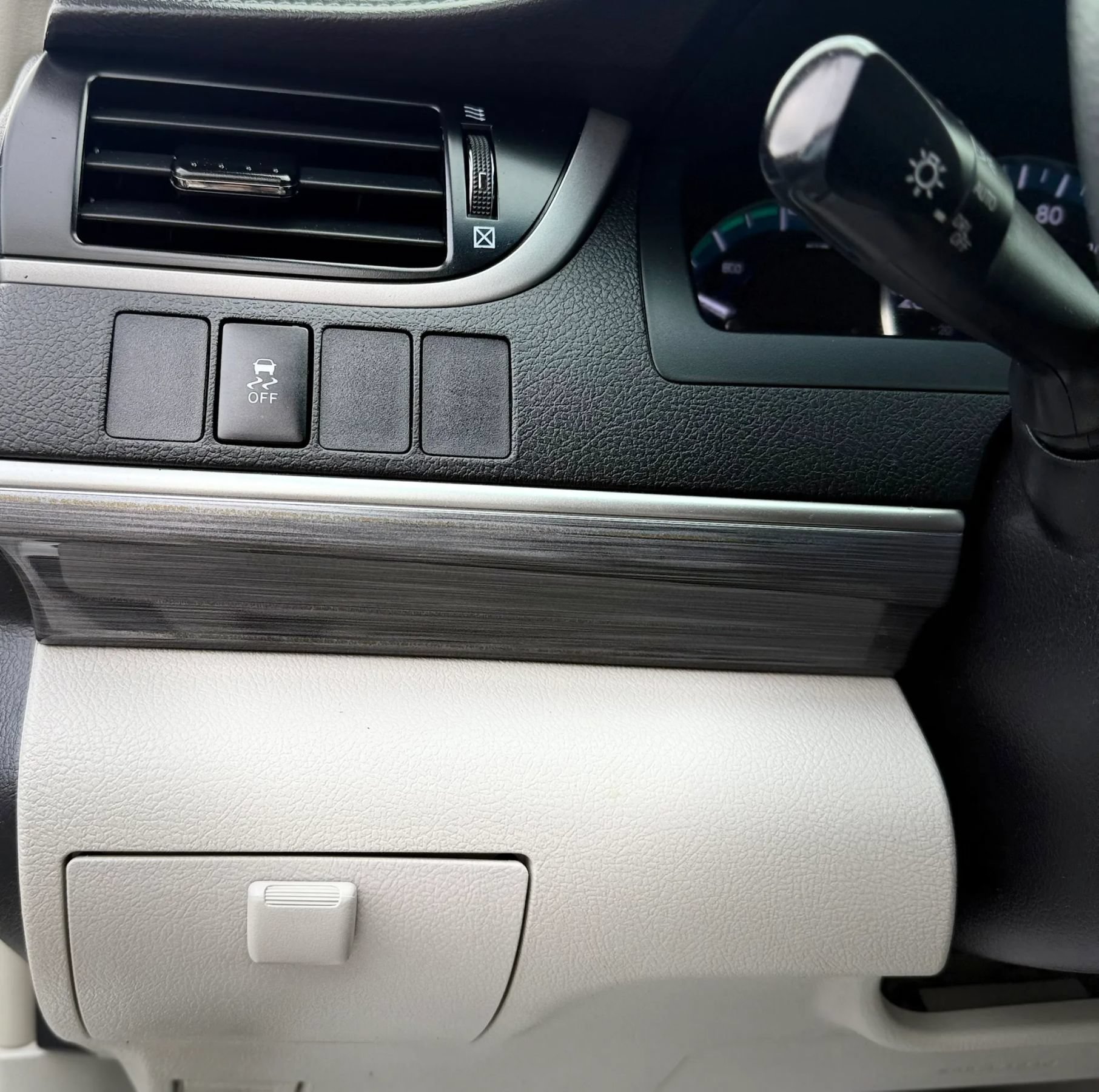 Used 2014 Toyota Camry LE FWD image 22