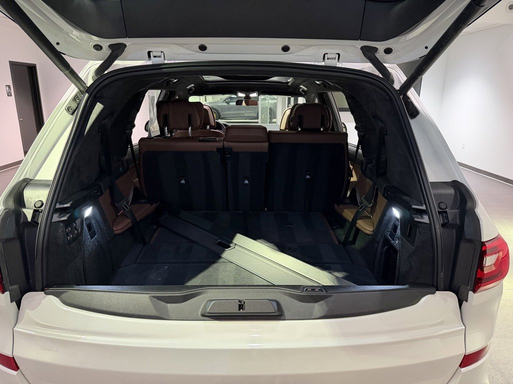 Used 2020 BMW X7 M50i image 35