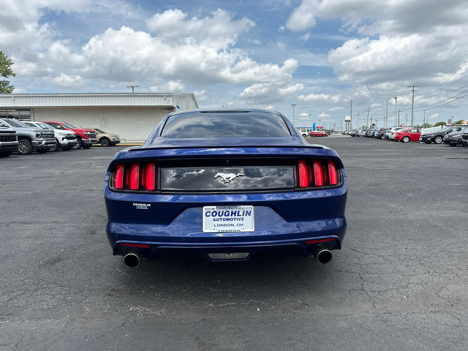 Used 2016 Ford Mustang Coupe RWD image 4