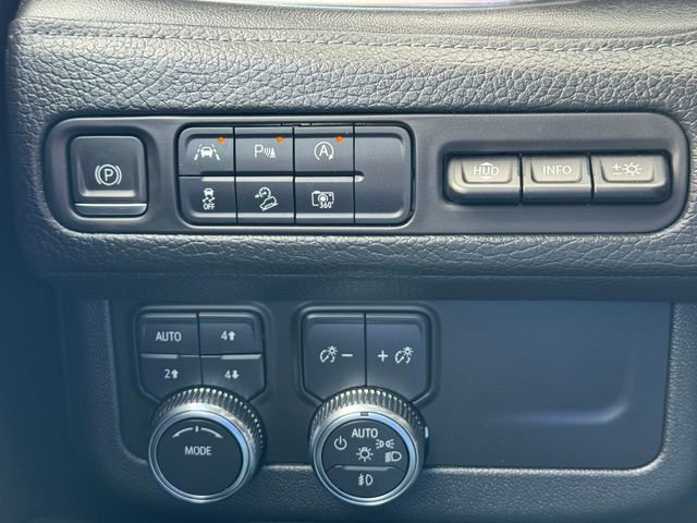 Certified 2024 GMC Yukon XL Denali image 31